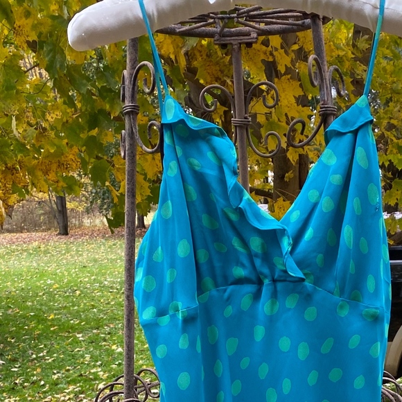 NWT BEAUTIFUL PARTY DRESS - Picture 2 of 7